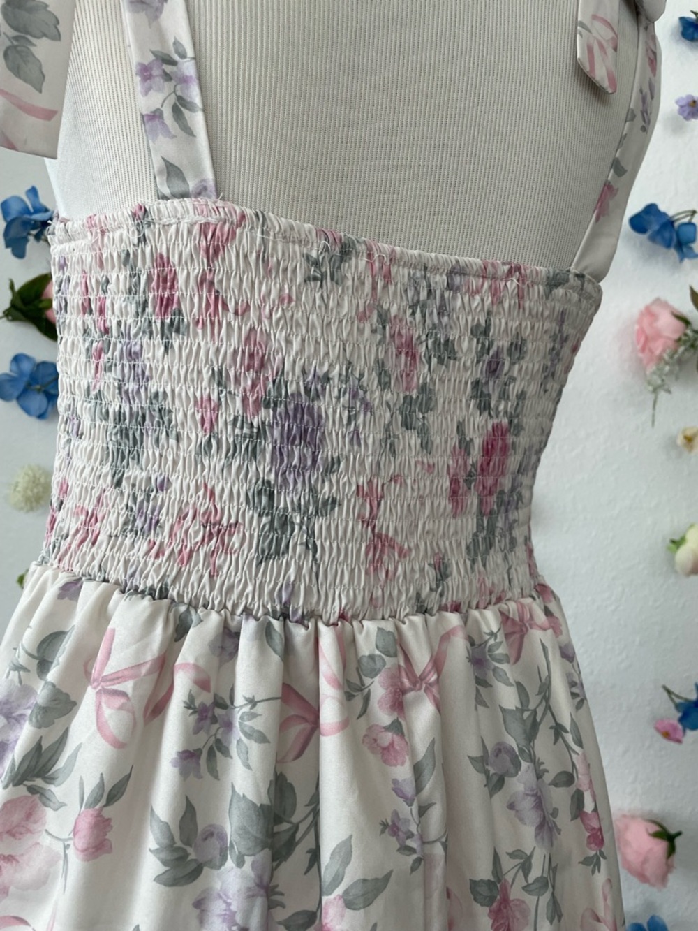 💛 Floral Tie-Shoulder Ruched Mini Dress - White/Pink - Picture 7 of 10
